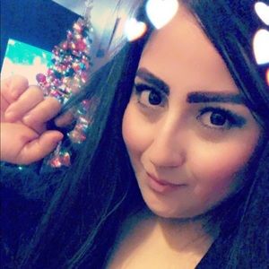 Meet your Posher, Lydia